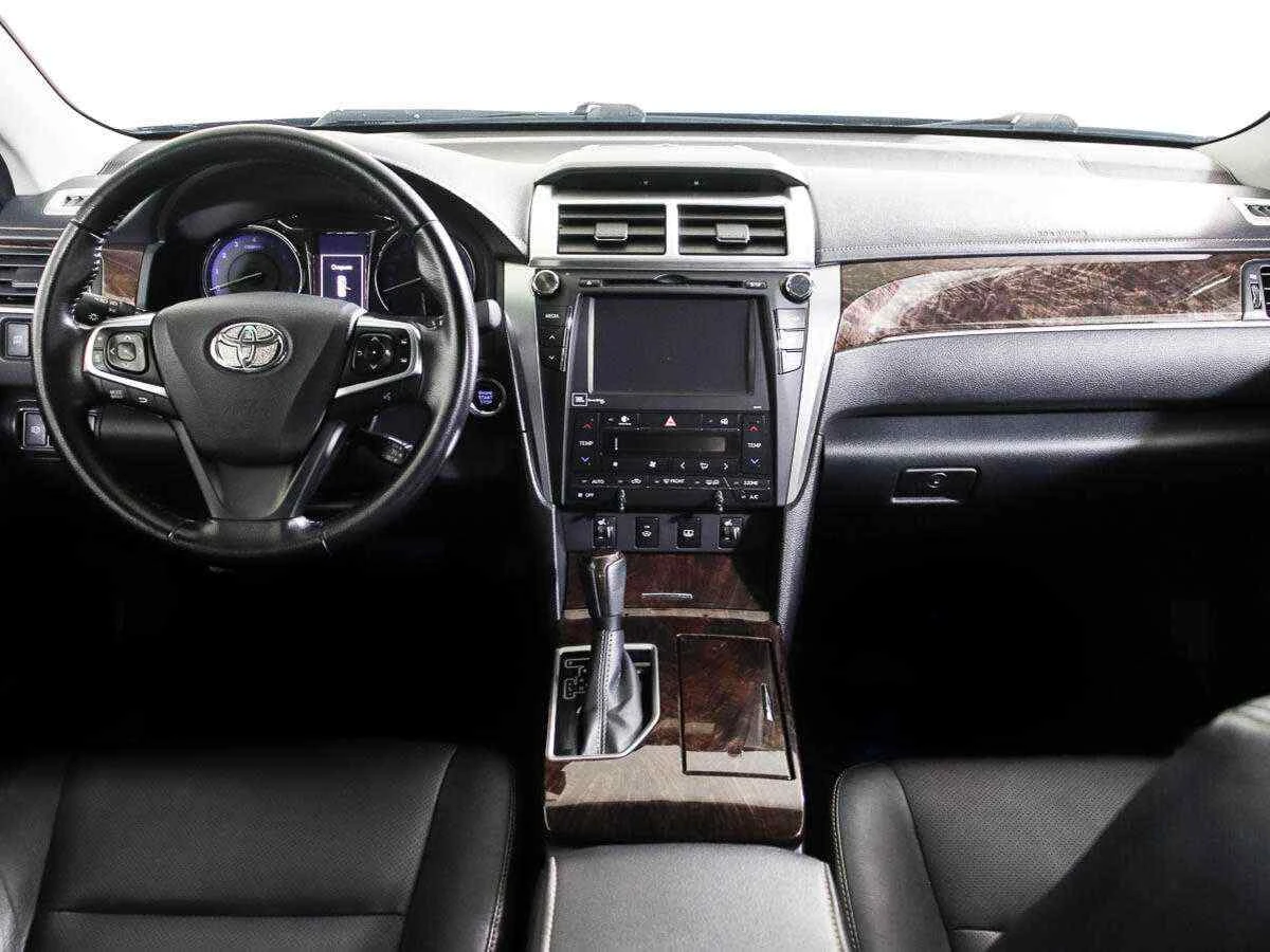 Toyota Camry, Серый, 2017, Автоматическая, 249 л.с., цена от 1 585 000 руб.