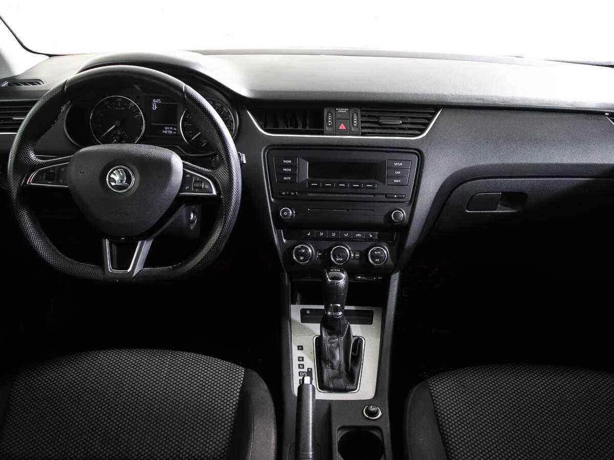 Skoda Octavia, Черный, 2015, Робот, 150 л.с., цена от 725 000 руб.