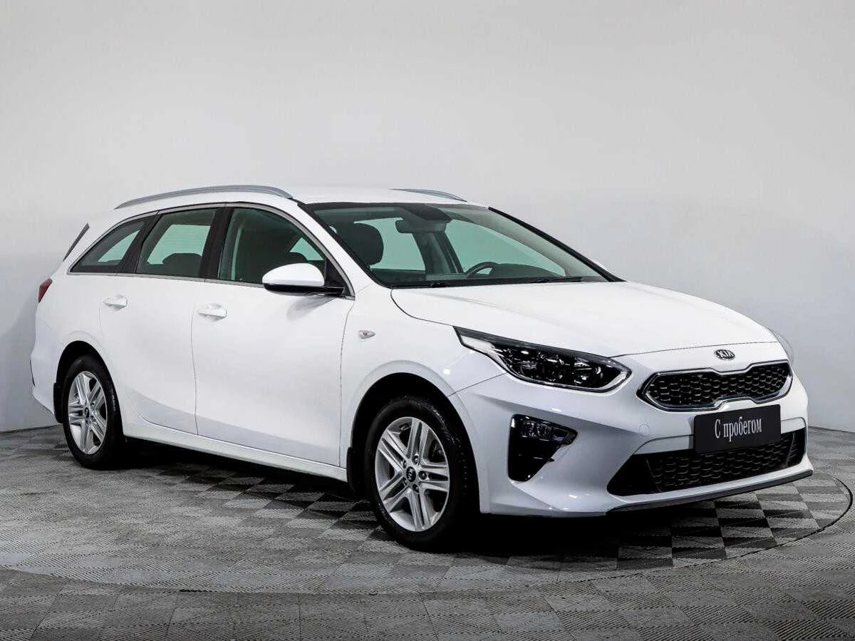 KIA CEED, Белый, 2018, Робот, 140 л.с., цена от 1 088 000 руб.
