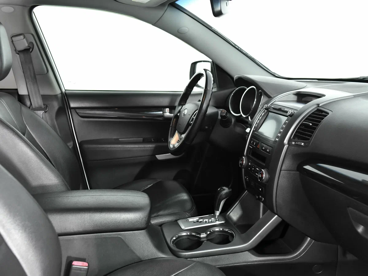 KIA Sorento, Белый, 2011, Автоматическая, 184 л.с., цена от 770 000 руб.