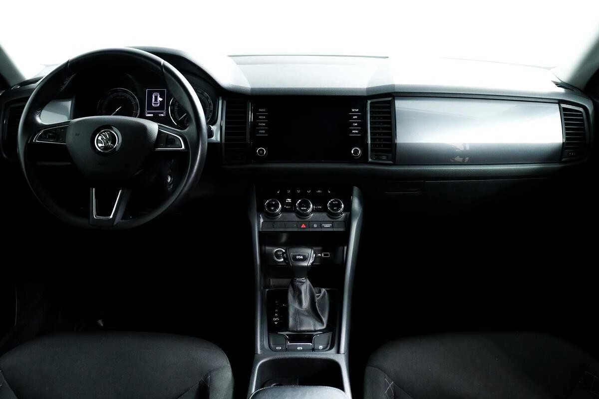 SKODA KODIAQ, Серый, 2019, Робот, 150 л.с., цена от 1 353 600 руб.