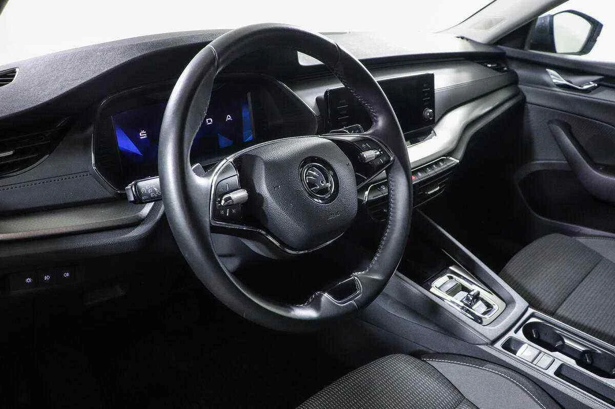 Skoda Octavia, Серый, 2021, Робот, 150 л.с., цена от 1 670 000 руб.