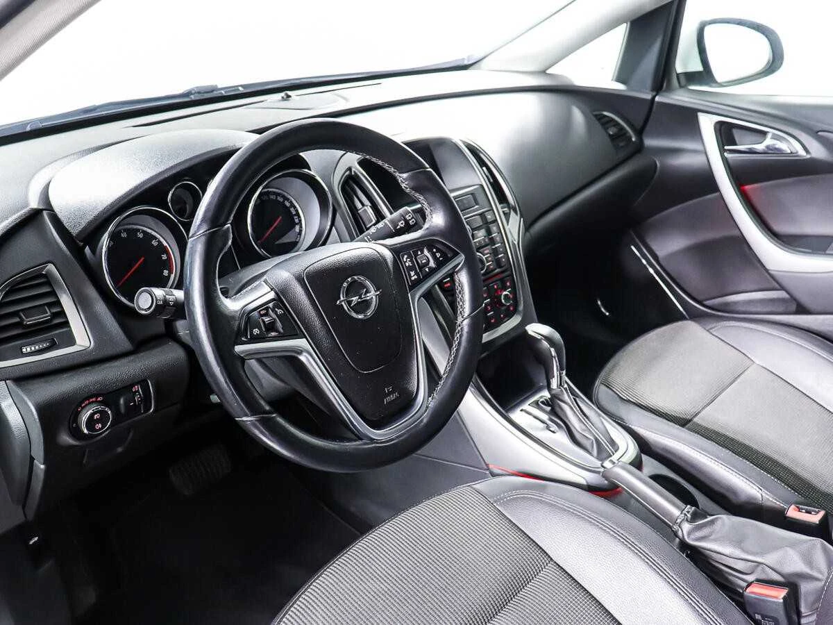 OPEL ASTRA, Белый, 2012, Автоматическая, 180 л.с., цена от 607 200 руб.