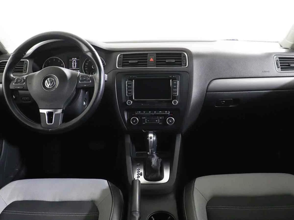 Volkswagen Jetta, Черный, 2012, Робот, 122 л.с., цена от 540 000 руб.