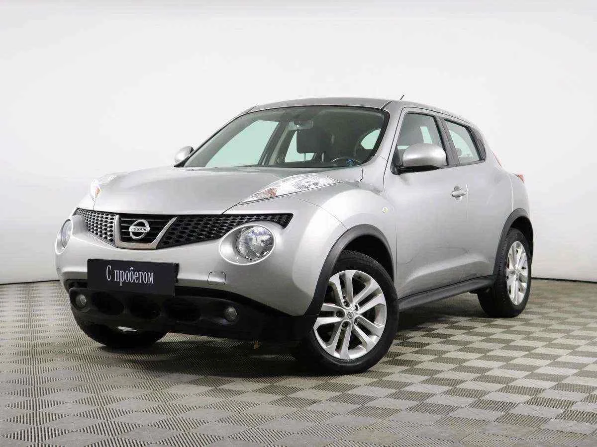 Nissan Juke, Серебряный, 2014, Вариатор, 117 л.с., цена от 610 000 руб.