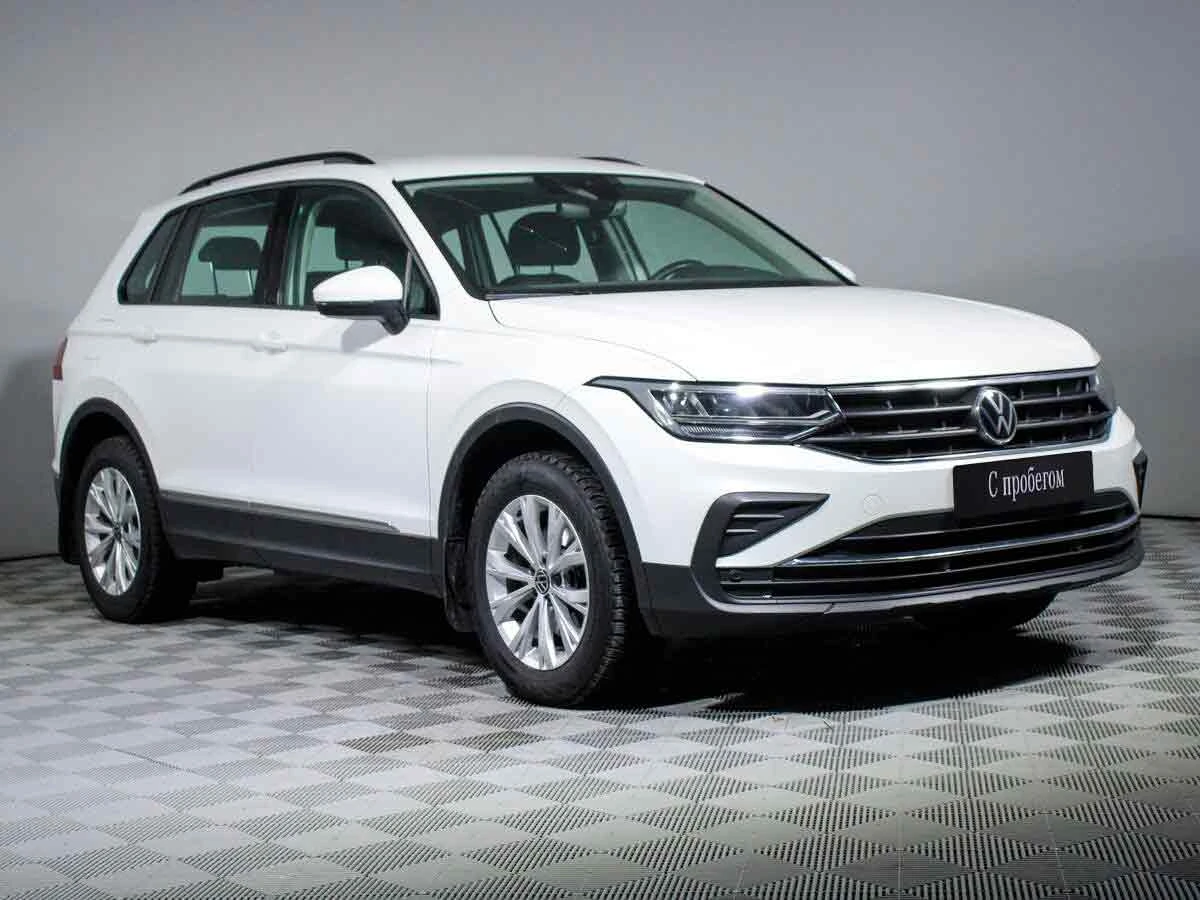 VOLKSWAGEN TIGUAN, Белый, 2021, Робот, 150 л.с., цена от 1 554 400 руб.