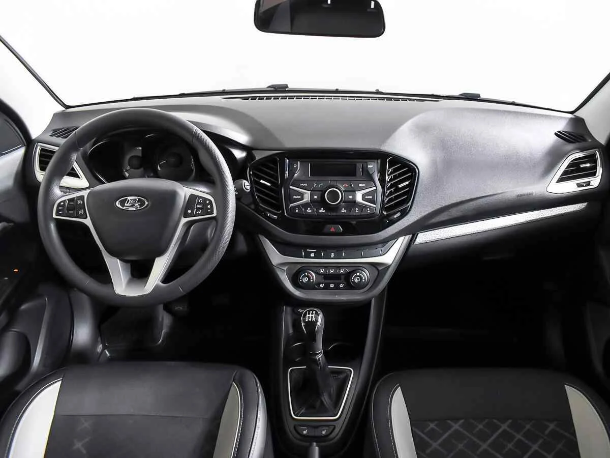 LADA Vesta SW Cross, Серебряный, 2022, Механическая, 106 л.с., цена от 927 000 руб.