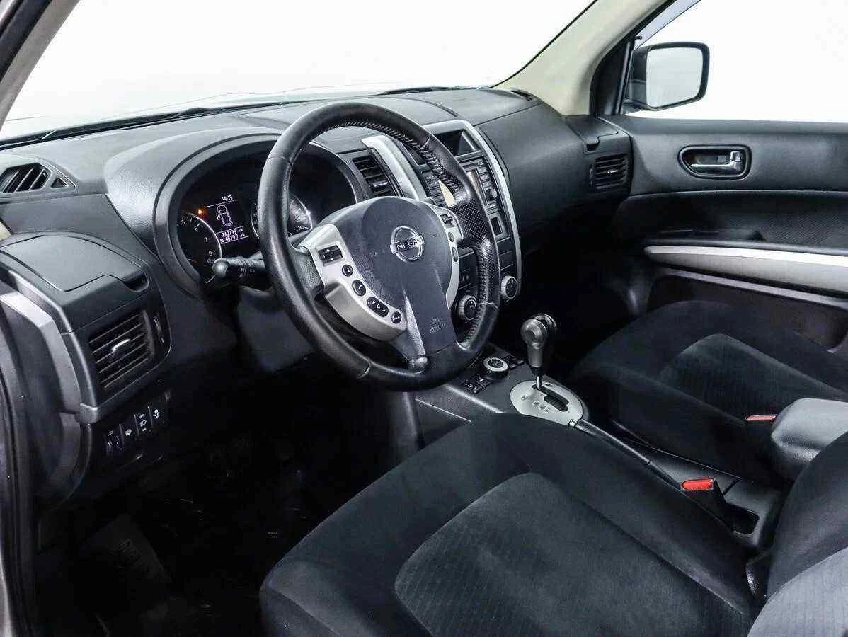 Nissan X-Trail, Серебряный, 2013, Вариатор, 169 л.с., цена от 700 000 руб.