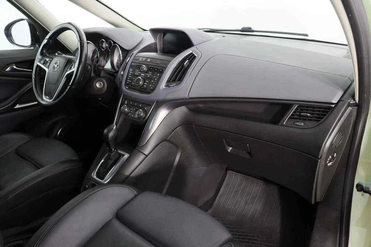 Opel Zafira, Зеленый, 2012, Автоматическая, 165 л.с., цена от 785 100 руб.