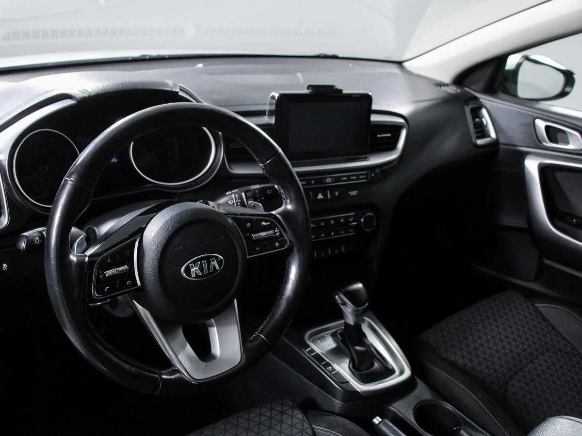KIA CEED, Серебряный, 2019, Автоматическая, 128 л.с., цена от 952 000 руб.