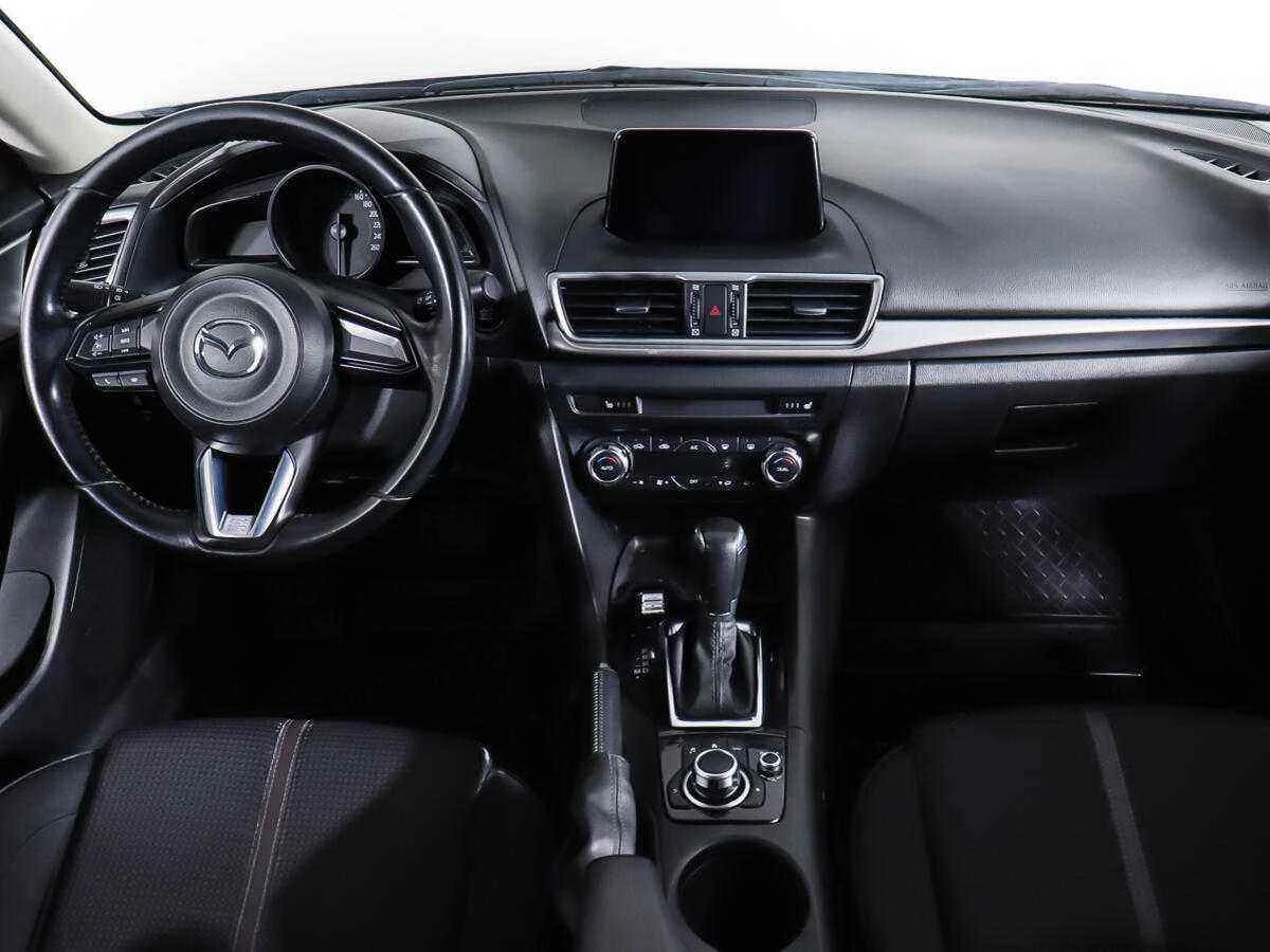 Mazda 3, Серый, 2018, Автоматическая, 120 л.с., цена от 950 000 руб.