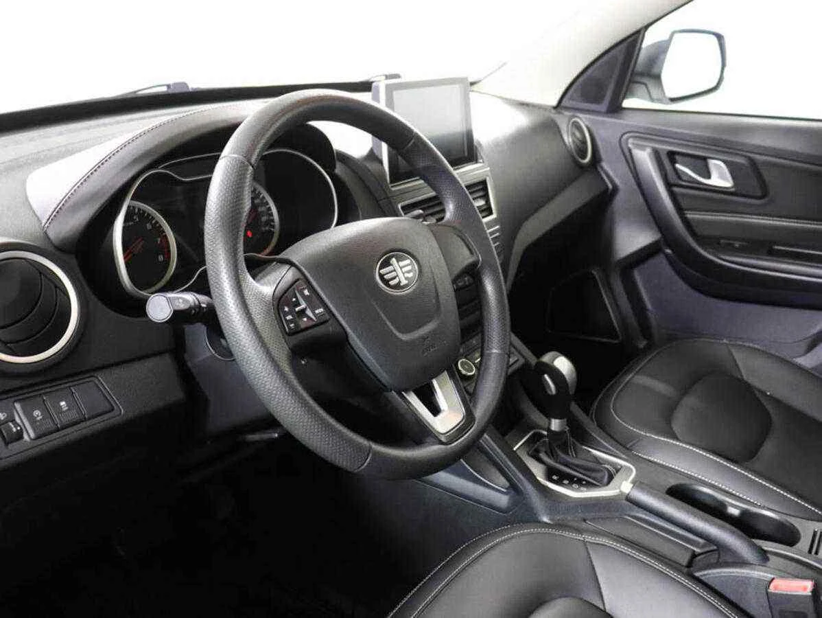 FAW Besturn X40, Белый, 2020, Автоматическая, 108 л.с., цена от 1 300 000 руб.