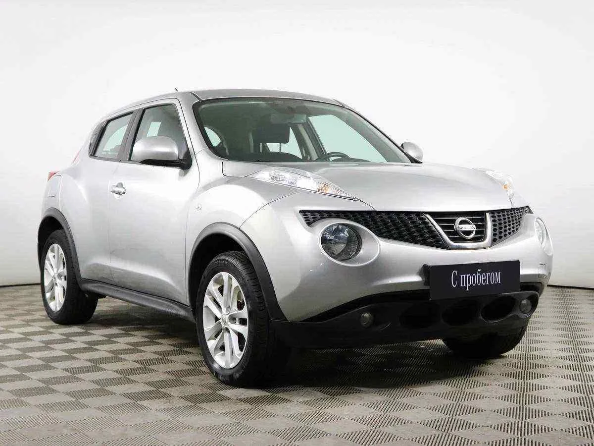 Nissan Juke, Серебряный, 2014, Вариатор, 117 л.с., цена от 610 000 руб.