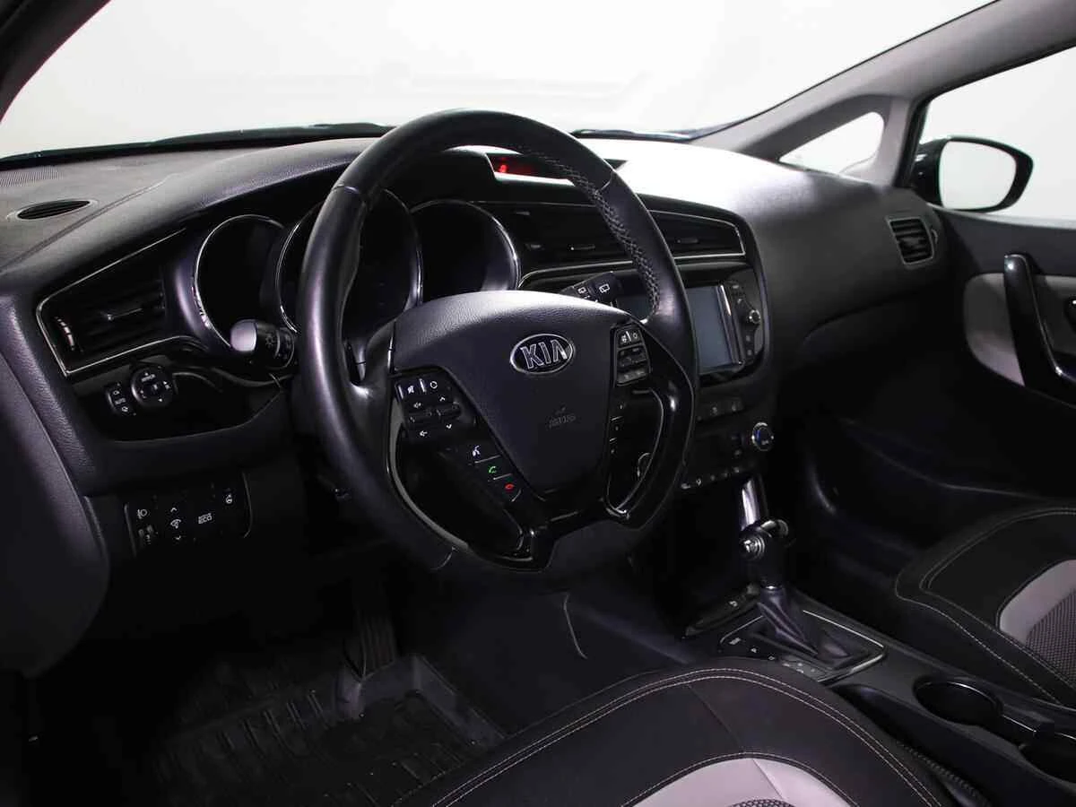 KIA Ceed, Серый, 2018, Робот, 135 л.с., цена от 969 000 руб.
