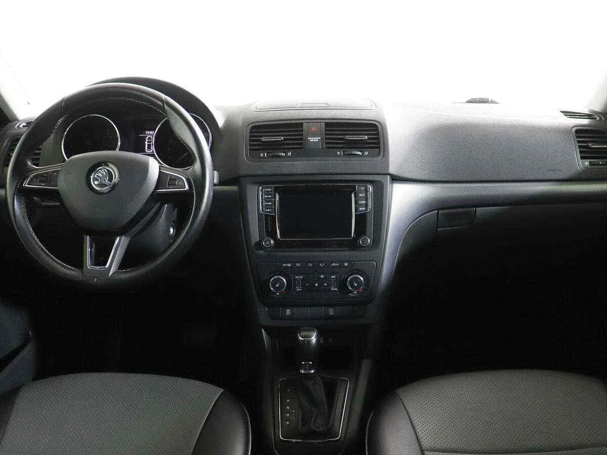 Skoda Yeti, Коричневый, 2015, Автоматическая, 110 л.с., цена от 777 000 руб.