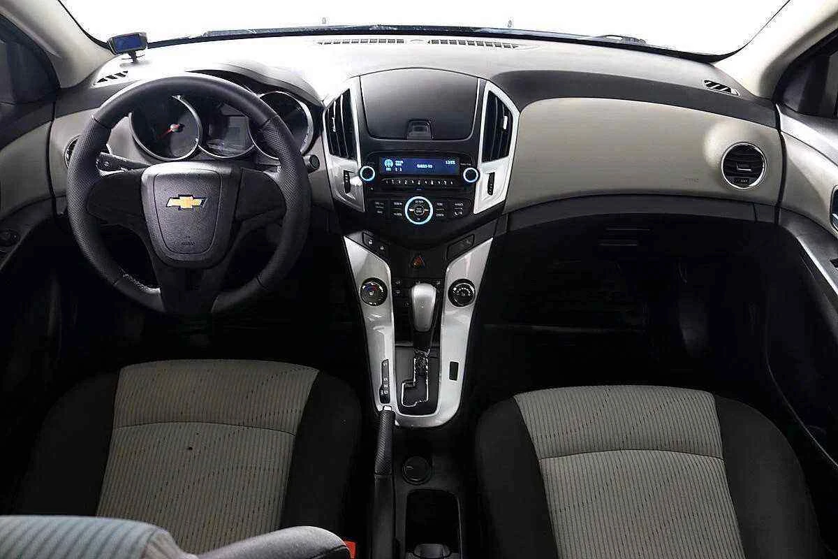 Chevrolet Cruze, Черный, 2014, Автоматическая, 109 л.с., цена от 474 720 руб.