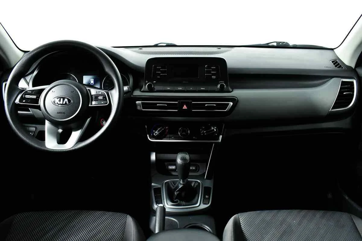 KIA Seltos, Серый, 2021, Механическая, 123 л.с., цена от 1 535 000 руб.