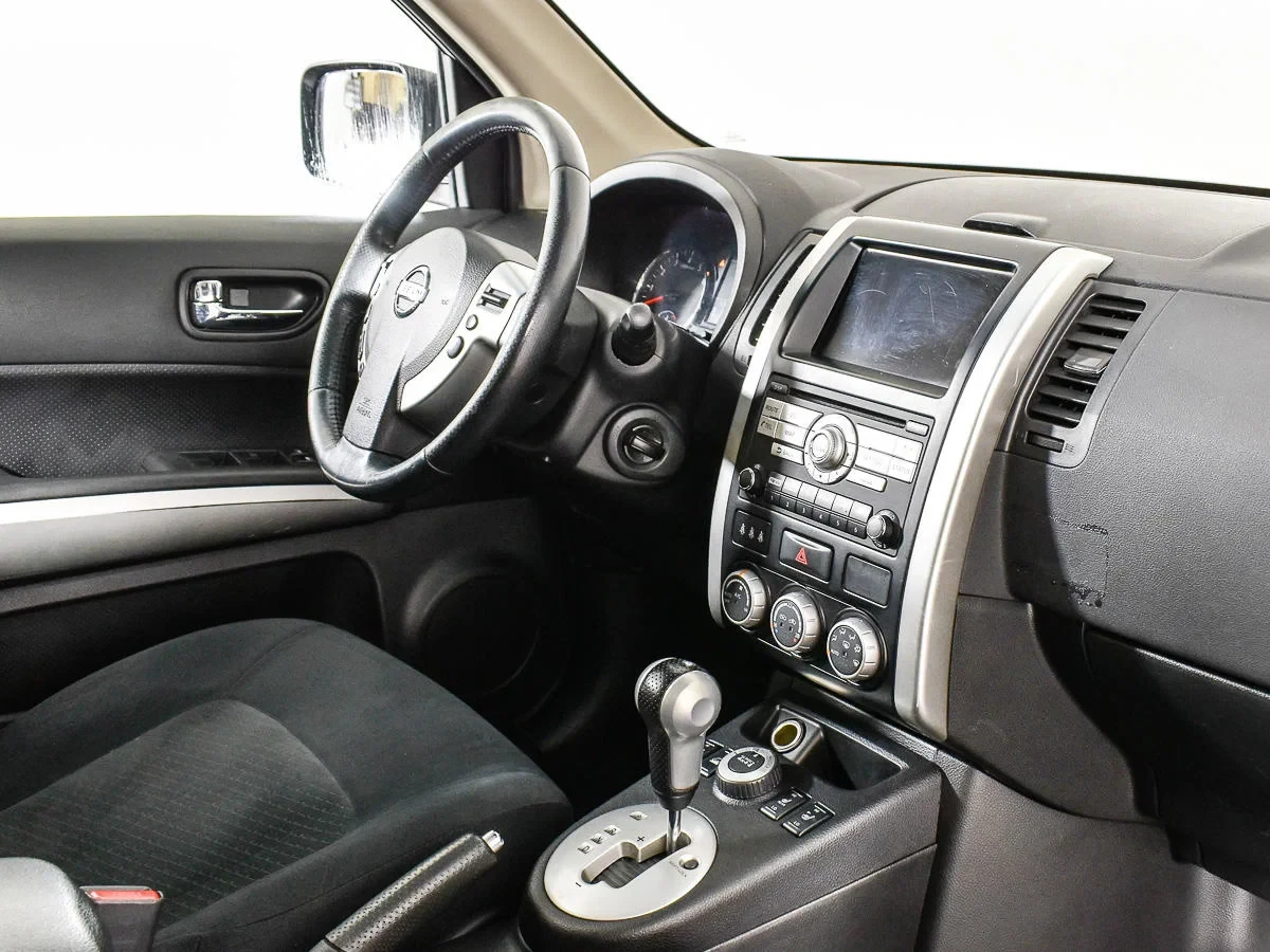 Nissan X-Trail, Серебряный, 2011, Вариатор, 170 л.с., цена от 690 000 руб.