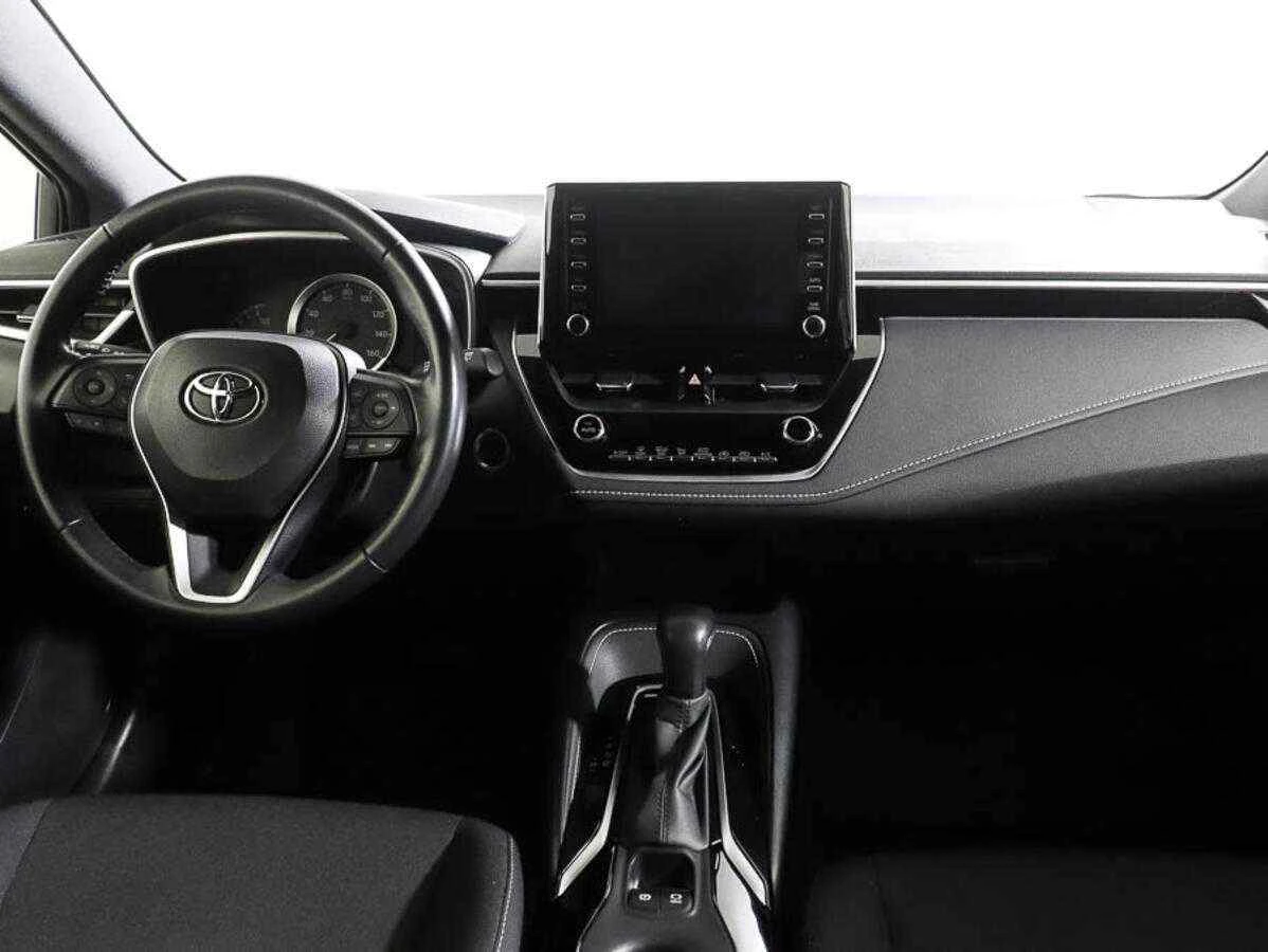 Toyota Corolla, Белый, 2019, Вариатор, 168 л.с., цена от 1 418 000 руб.