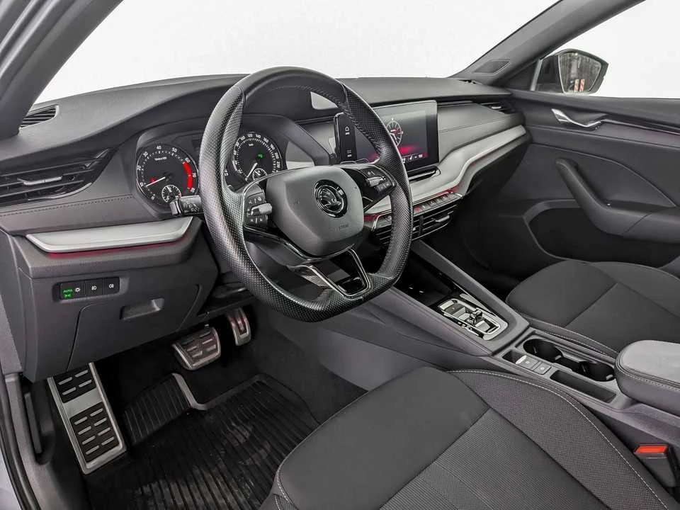 SKODA OCTAVIA, Серый, 2022, Робот, 190 л.с., цена от 2 412 800 руб.