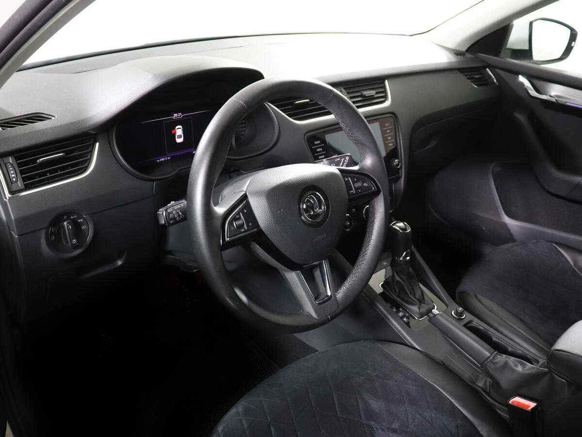 Skoda Octavia, Белый, 2019, Робот, 150 л.с., цена от 1 165 000 руб.
