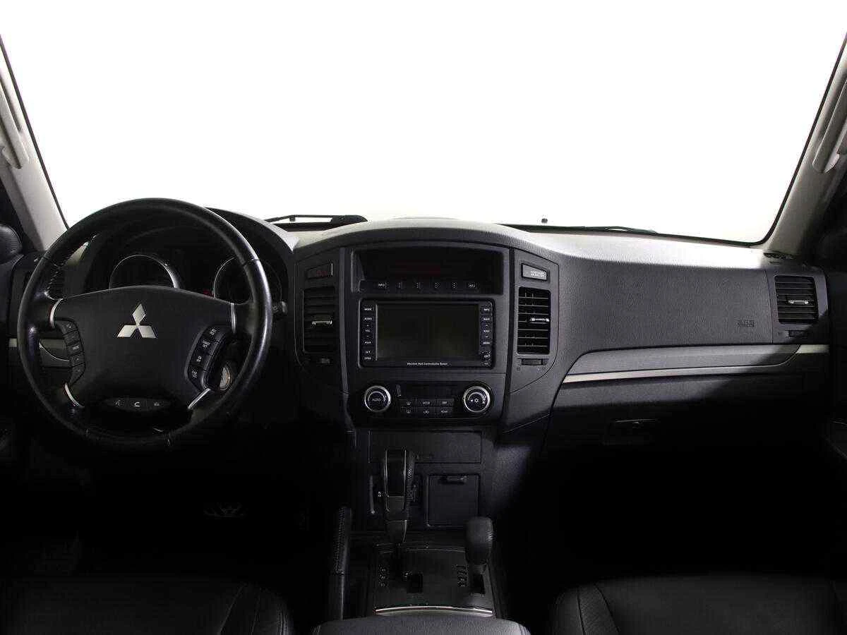 Mitsubishi Pajero, Коричневый, 2010, Автоматическая, 188 л.с., цена от 969 000 руб.