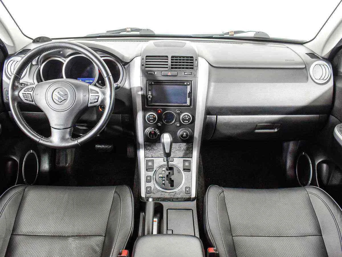 Suzuki Grand Vitara, Серебряный, 2013, Автоматическая, 140 л.с., цена от 700 000 руб.