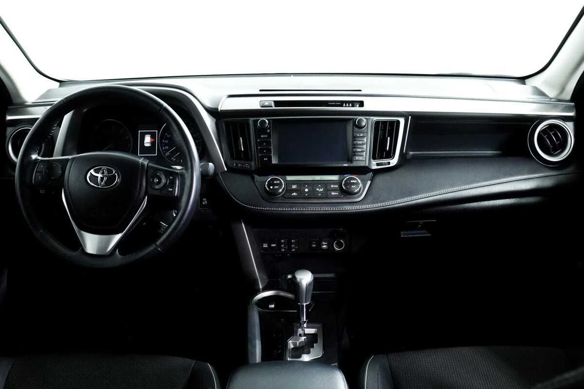 TOYOTA RAV4, Красный, 2017, Вариатор, 146 л.с., цена от 1 408 000 руб.