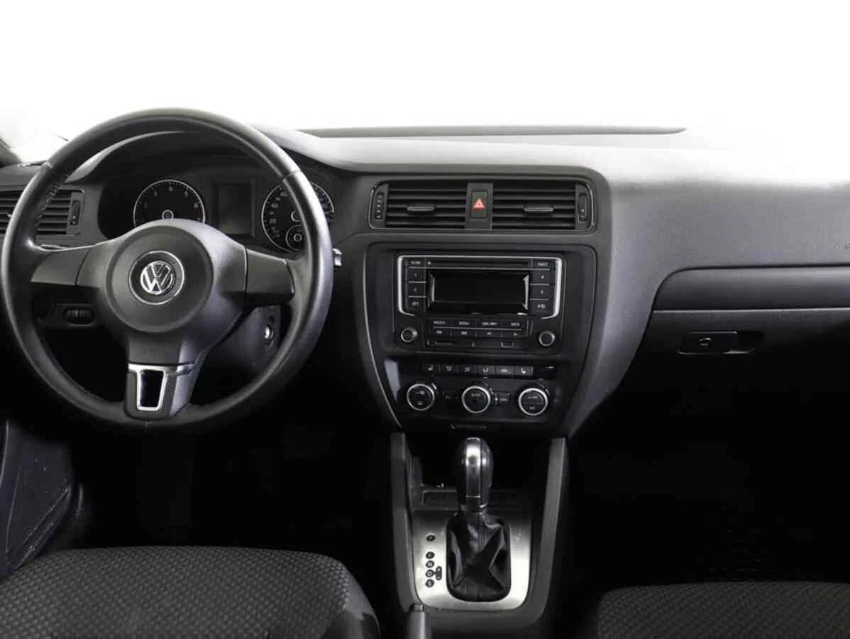 Volkswagen Jetta, Белый, 2013, Робот, 122 л.с., цена от 520 000 руб.
