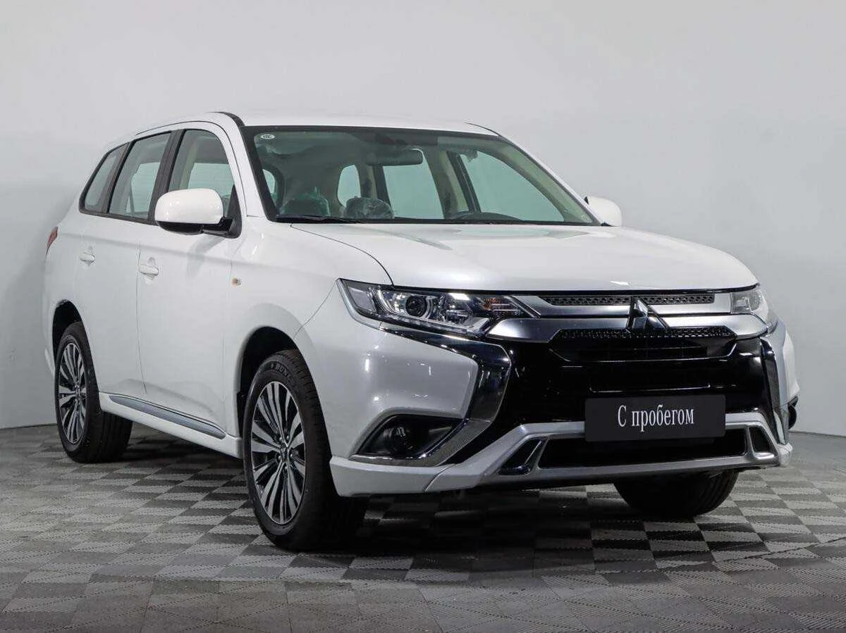 MITSUBISHI OUTLANDER, Белый, 2022, Вариатор, 146 л.с., цена от 2 028 800 руб.