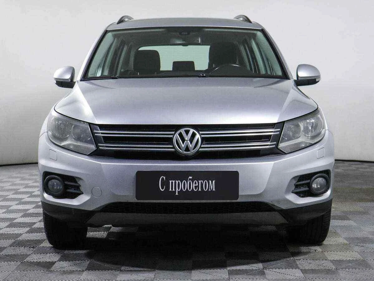 Volkswagen Tiguan, Серебряный, 2011, Робот, 170 л.с., цена от 596 000 руб.