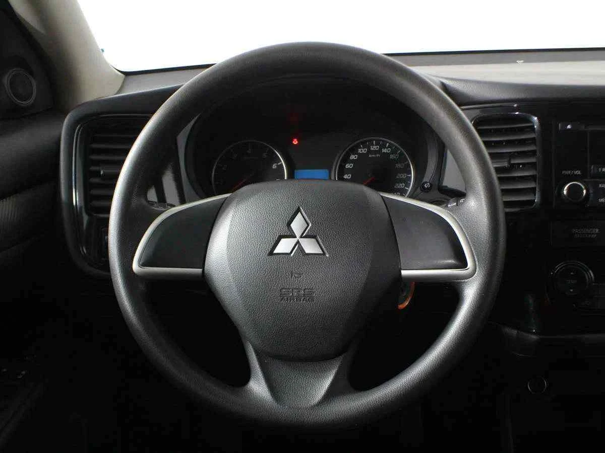 Mitsubishi Outlander, Черный, 2013, Вариатор, 146 л.с., цена от 889 000 руб.
