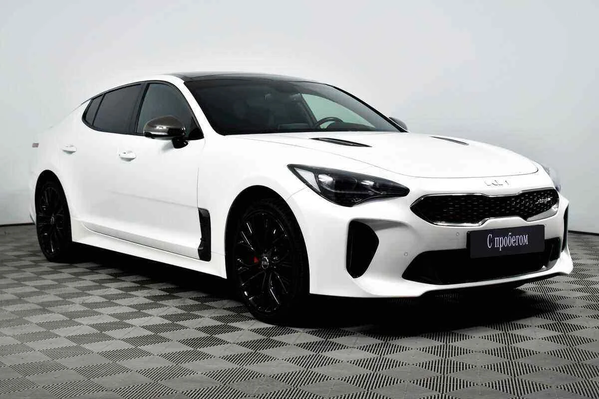 KIA Stinger, Белый, 2018, Автоматическая, 247 л.с., цена от 2 100 000 руб.