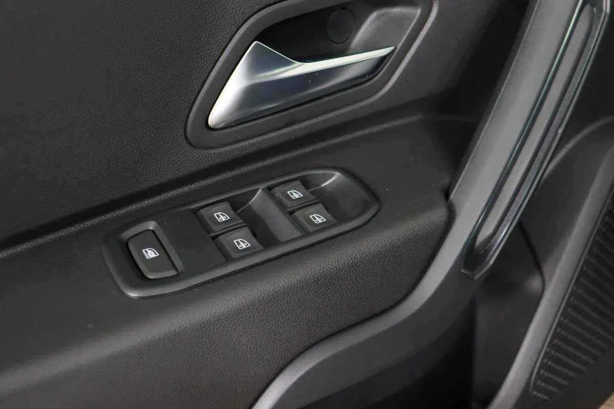 Renault Duster, Черный, 2022, Механическая, 109 л.с., цена от 2 107 700 руб.