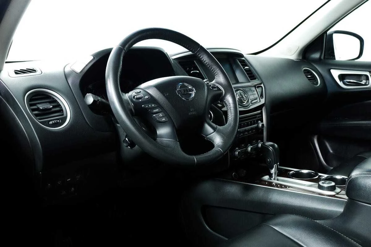 NISSAN PATHFINDER, Черный, 2015, Вариатор, 249 л.с., цена от 1 427 200 руб.