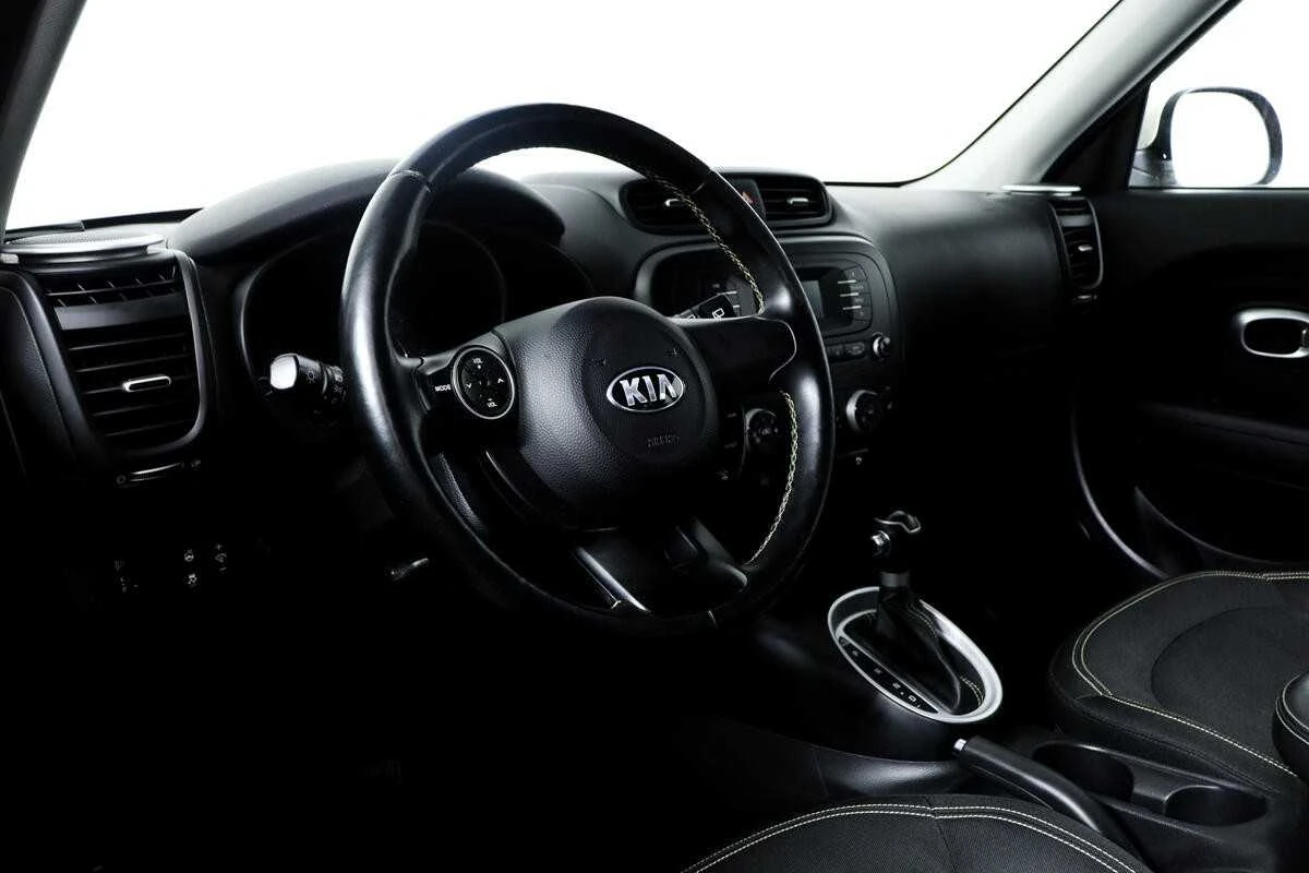 KIA SOUL, Белый, 2015, Автоматическая, 128 л.с., цена от 920 000 руб.