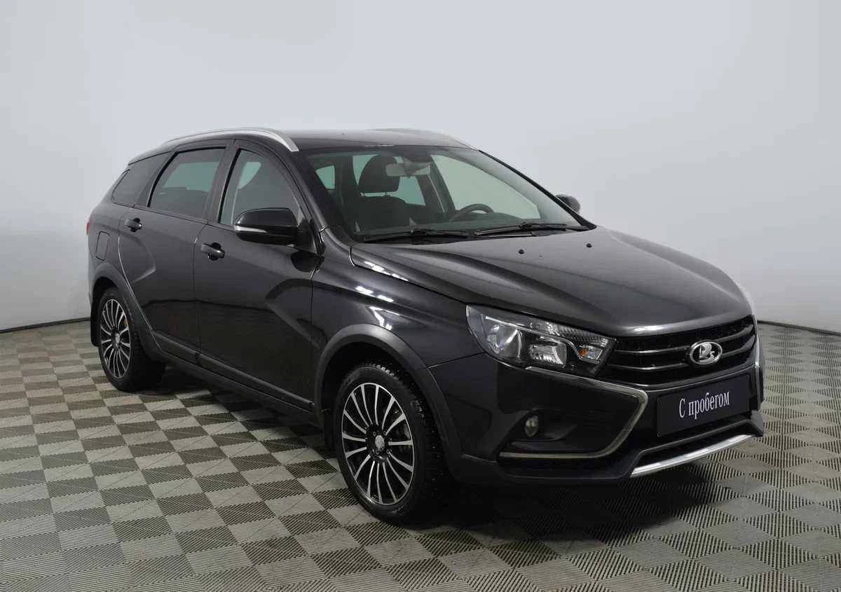 LADA Vesta SW Cross, Черный, 2018, Механическая, 122 л.с., цена от 547 000 руб.