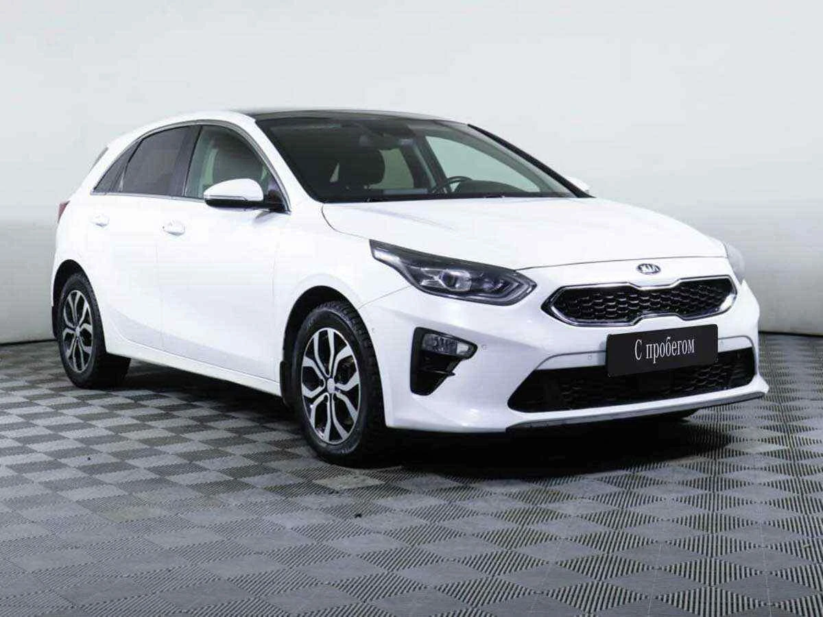 KIA Ceed, Белый, 2018, Робот, 140 л.с., цена от 1 060 000 руб.