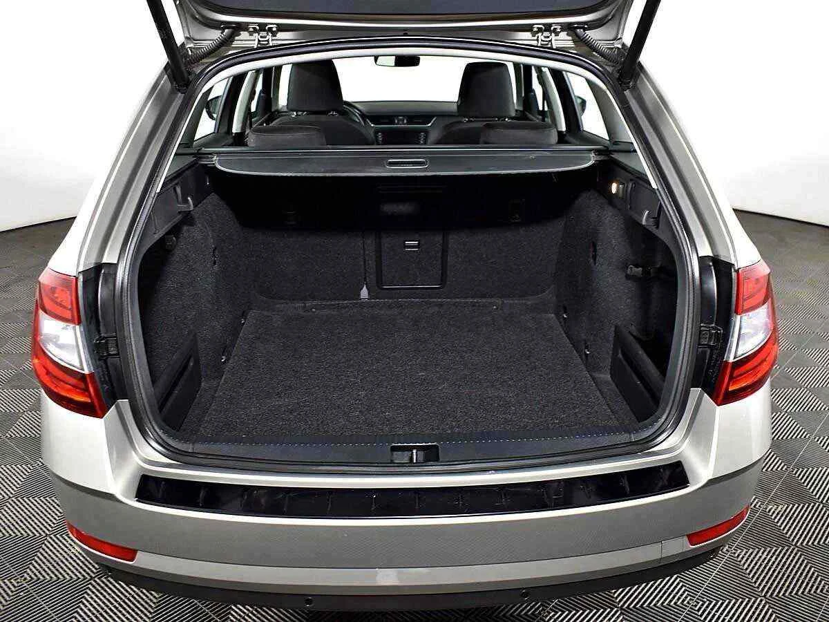 Skoda Octavia, Бежевый, 2017, Робот, 180 л.с., цена от 1 167 000 руб.