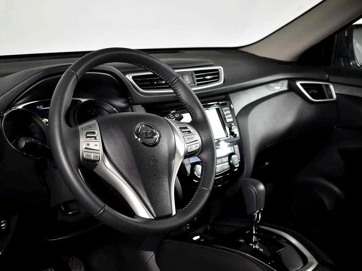 Nissan X-Trail, Серебряный, 2015, Вариатор, 144 л.с., цена от 1 089 000 руб.
