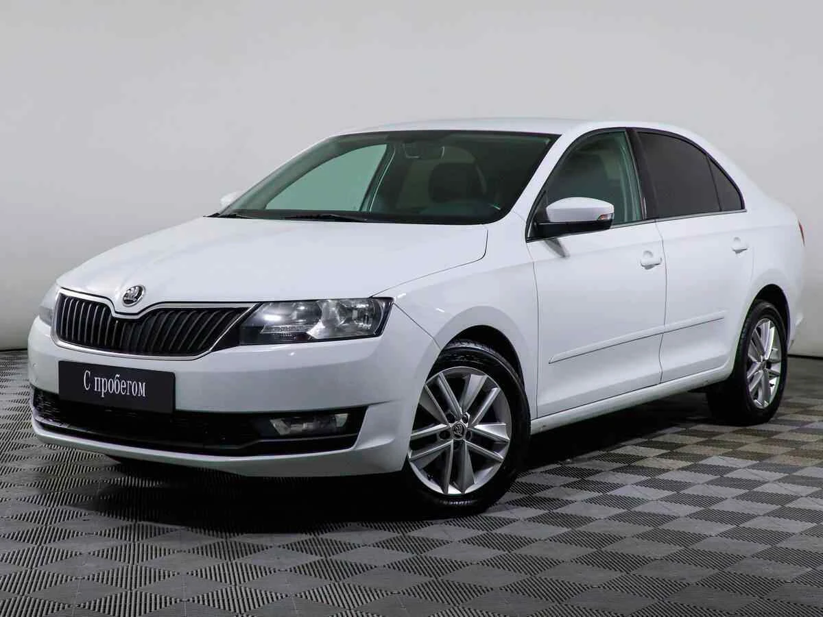 Skoda Rapid, Белый, 2018, Робот, 125 л.с., цена от 600 000 руб.