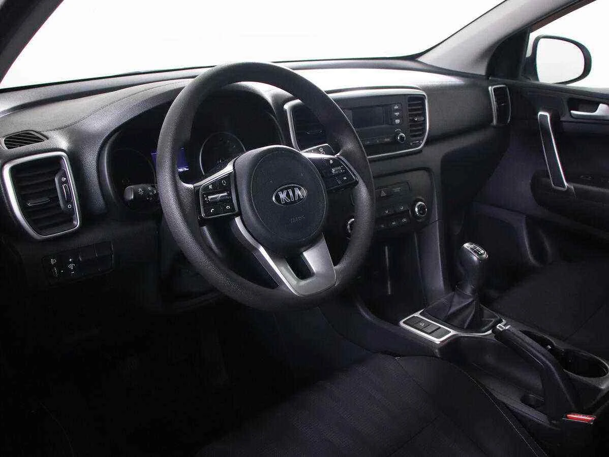 KIA Sportage, Белый, 2018, Механическая, 150 л.с., цена от 1 256 000 руб.