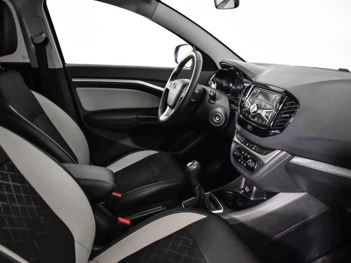 LADA Vesta SW Cross, Серый, 2020, Механическая, 106 л.с., цена от 822 000 руб.