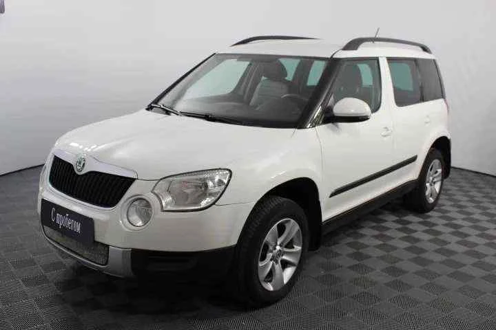Skoda Yeti, Белый, 2013, Робот, 122 л.с., цена от 451 000 руб.