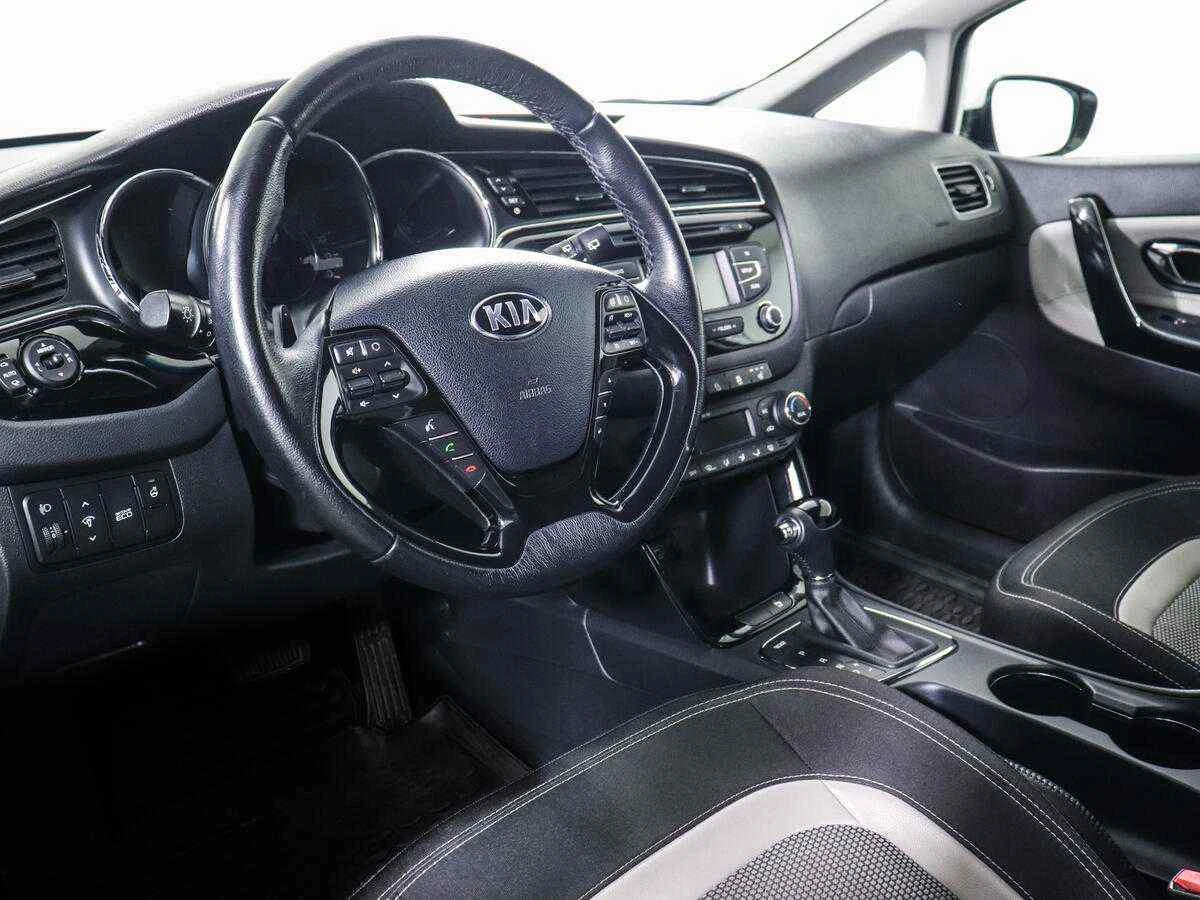 KIA Ceed, Белый, 2016, Робот, 135 л.с., цена от 615 000 руб.
