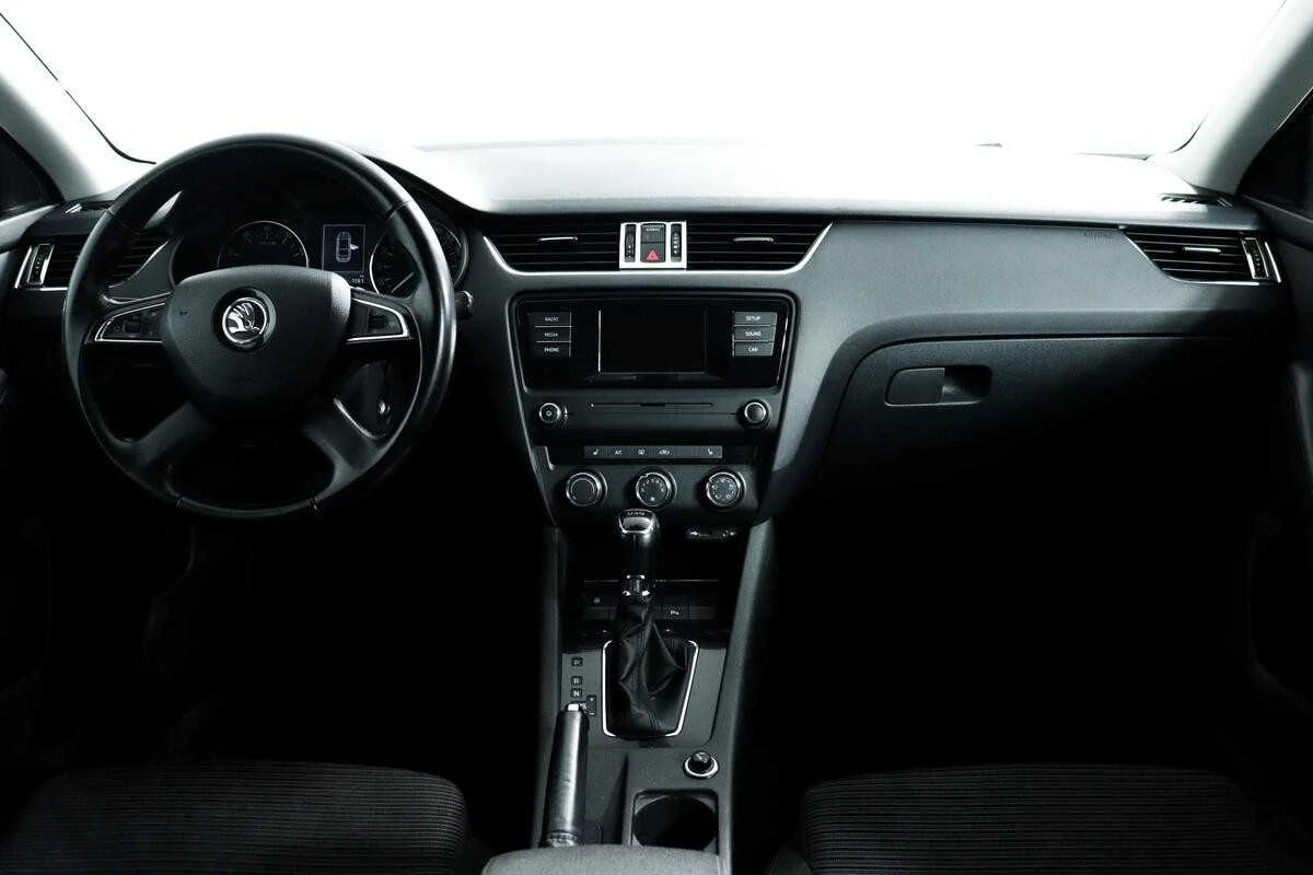 SKODA OCTAVIA, Черный, 2015, Робот, 180 л.с., цена от 979 200 руб.