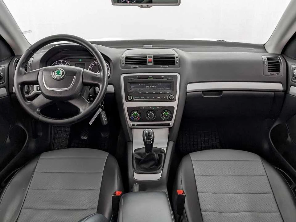 SKODA OCTAVIA, Серый, 2012, Механическая, 122 л.с., цена от 608 000 руб.