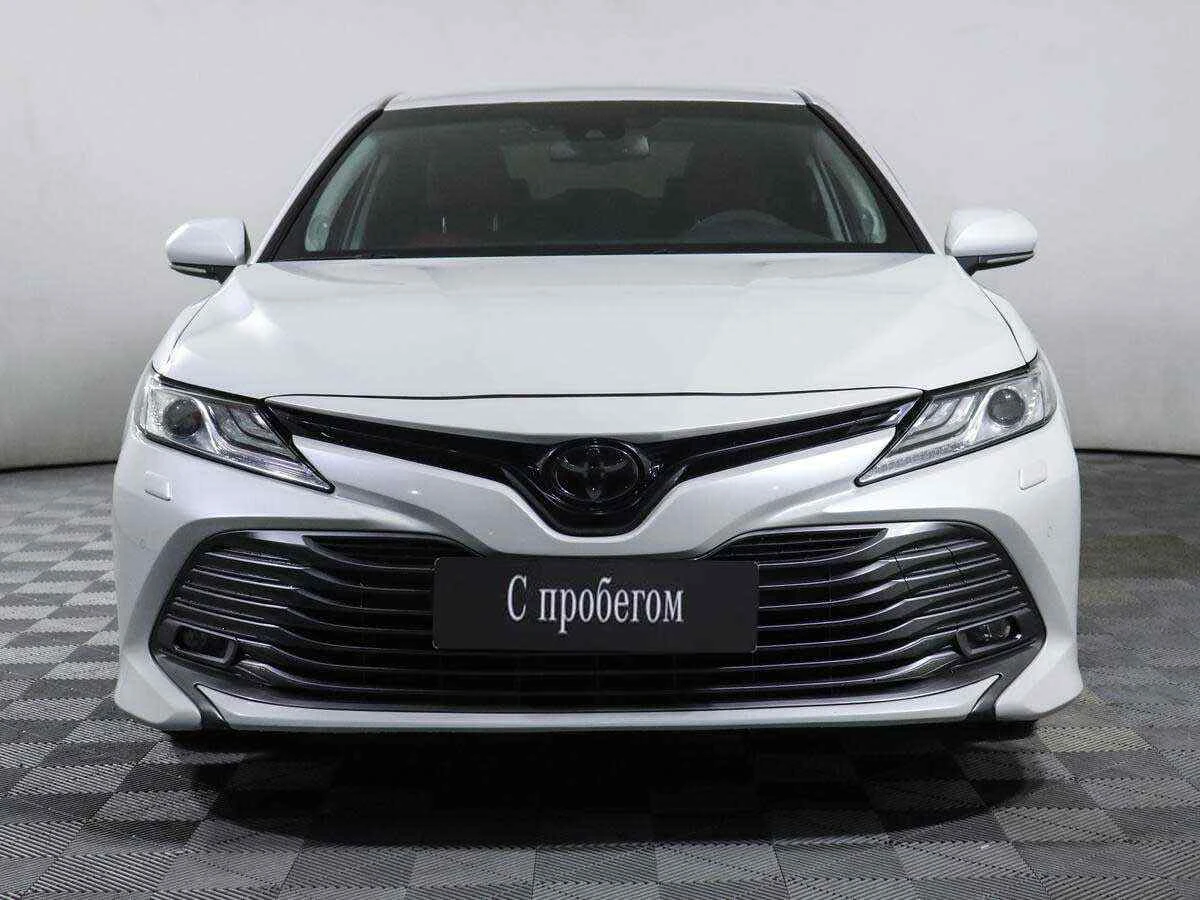 Toyota Camry, Белый, 2018, Автоматическая, 249 л.с., цена от 2 240 000 руб.