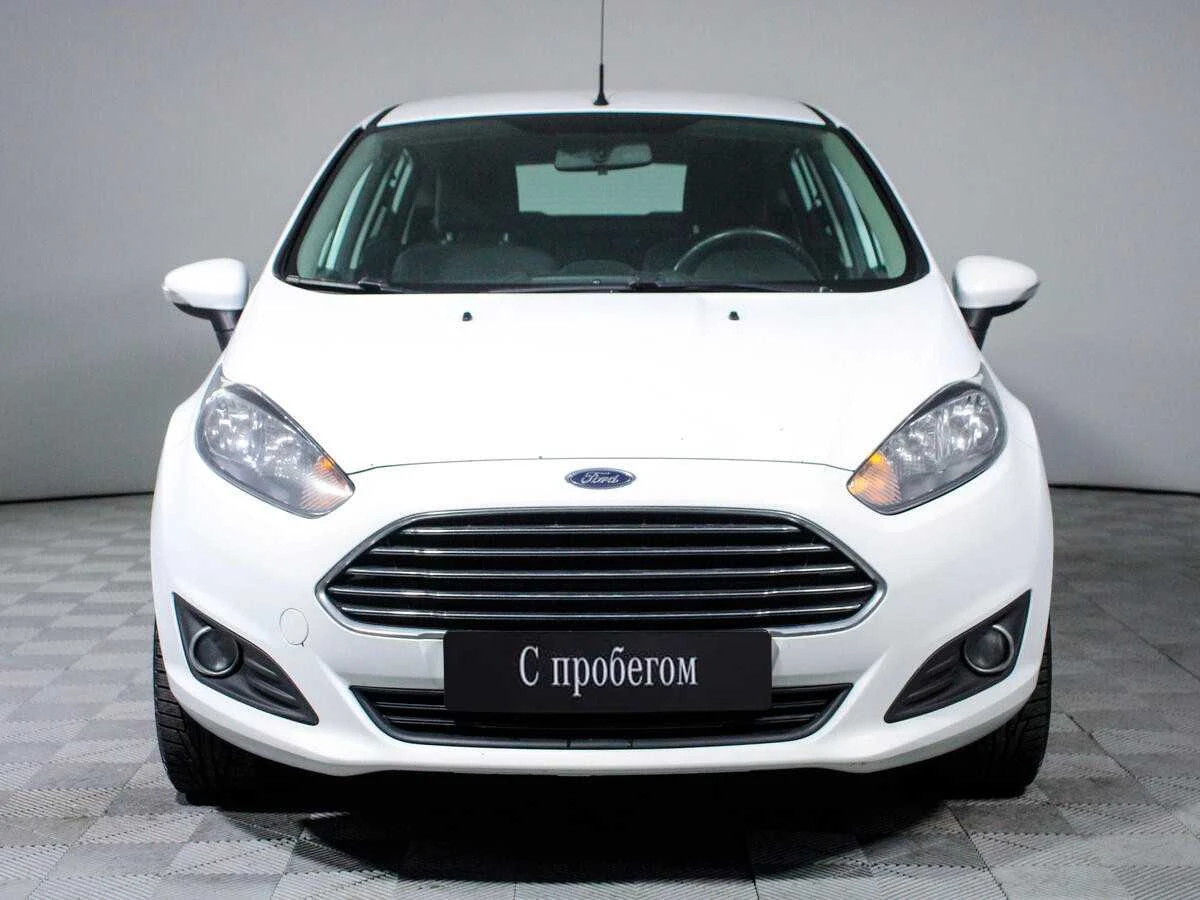 FORD FIESTA, Белый, 2015, Робот, 105 л.с., цена от 600 000 руб.