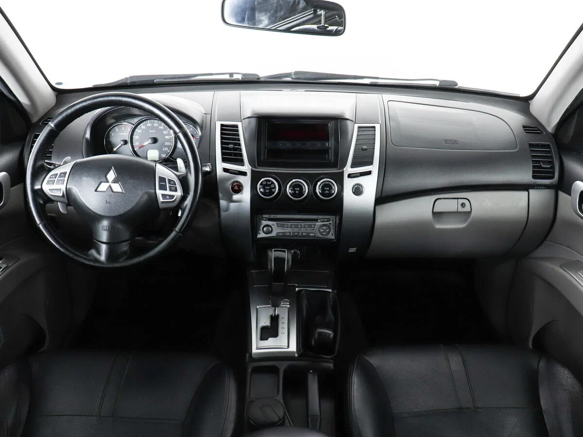 Mitsubishi Pajero Sport, Черный, 2014, Автоматическая, 178 л.с., цена от 1 311 900 руб.